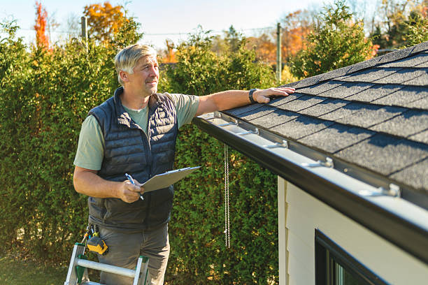 Professional Metal Roofing technician working in Corvallis, MT